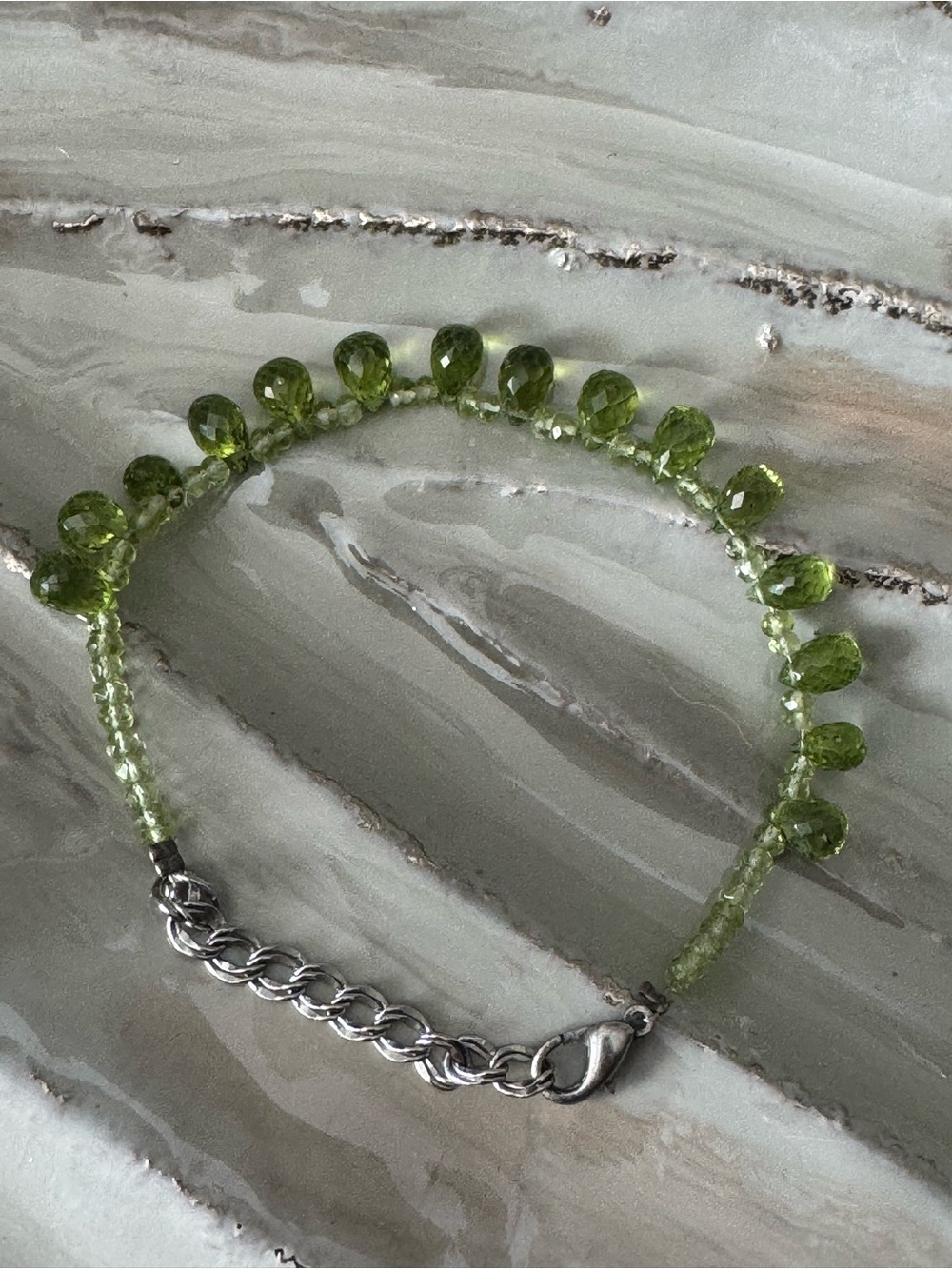 Green Peridot Bead Bracelet - Elegant Women's Jewelry